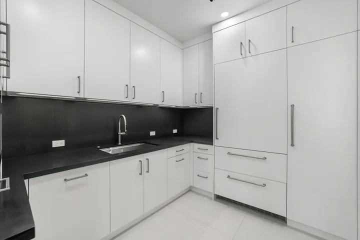 _LG10322-MLS