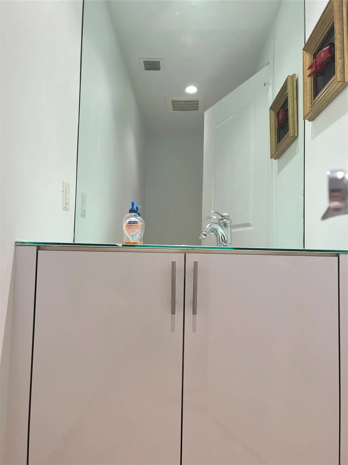 1/2 bath