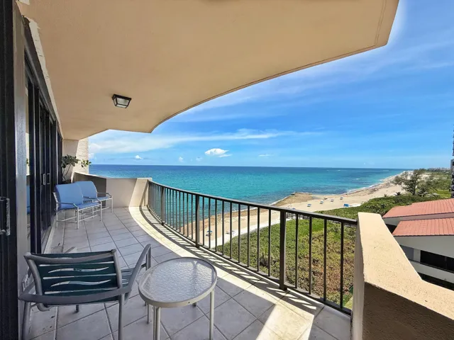 Spacious South Balcony