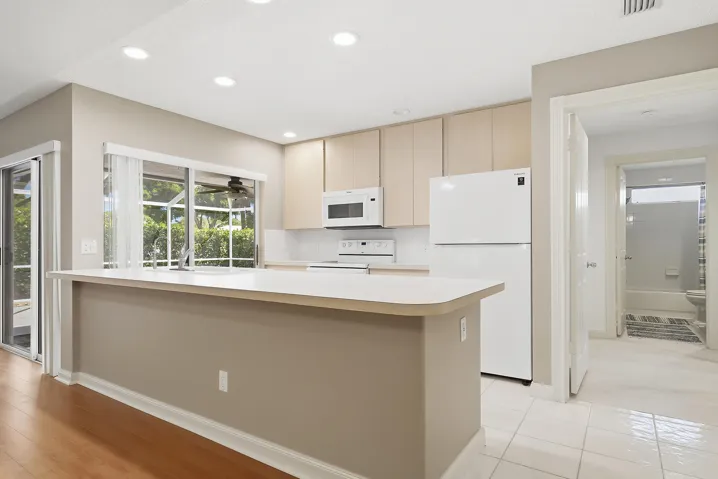 9502-CHAPMAN-OAK-CT-33410-006