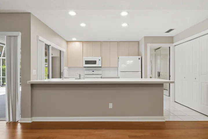 9502-CHAPMAN-OAK-CT-33410-005