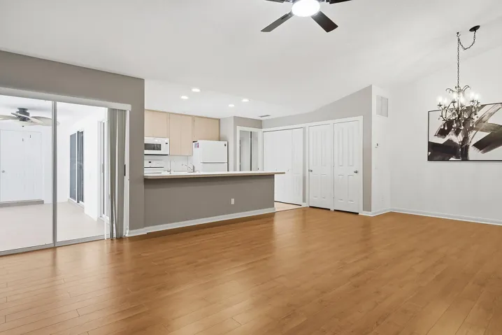 9502-CHAPMAN-OAK-CT-33410-004