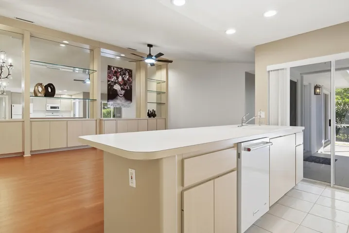 9502-CHAPMAN-OAK-CT-33410-008