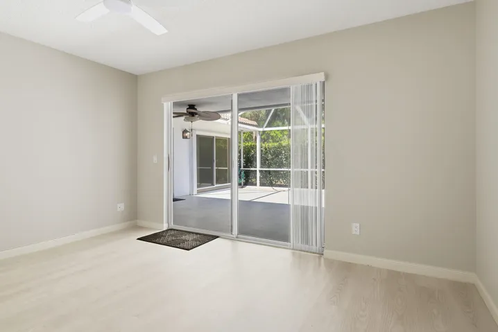 9502-CHAPMAN-OAK-CT-33410-021