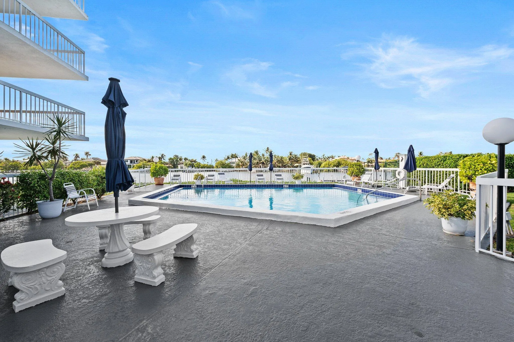 28-web-or-mls-3501-s-ocean-blvd-307