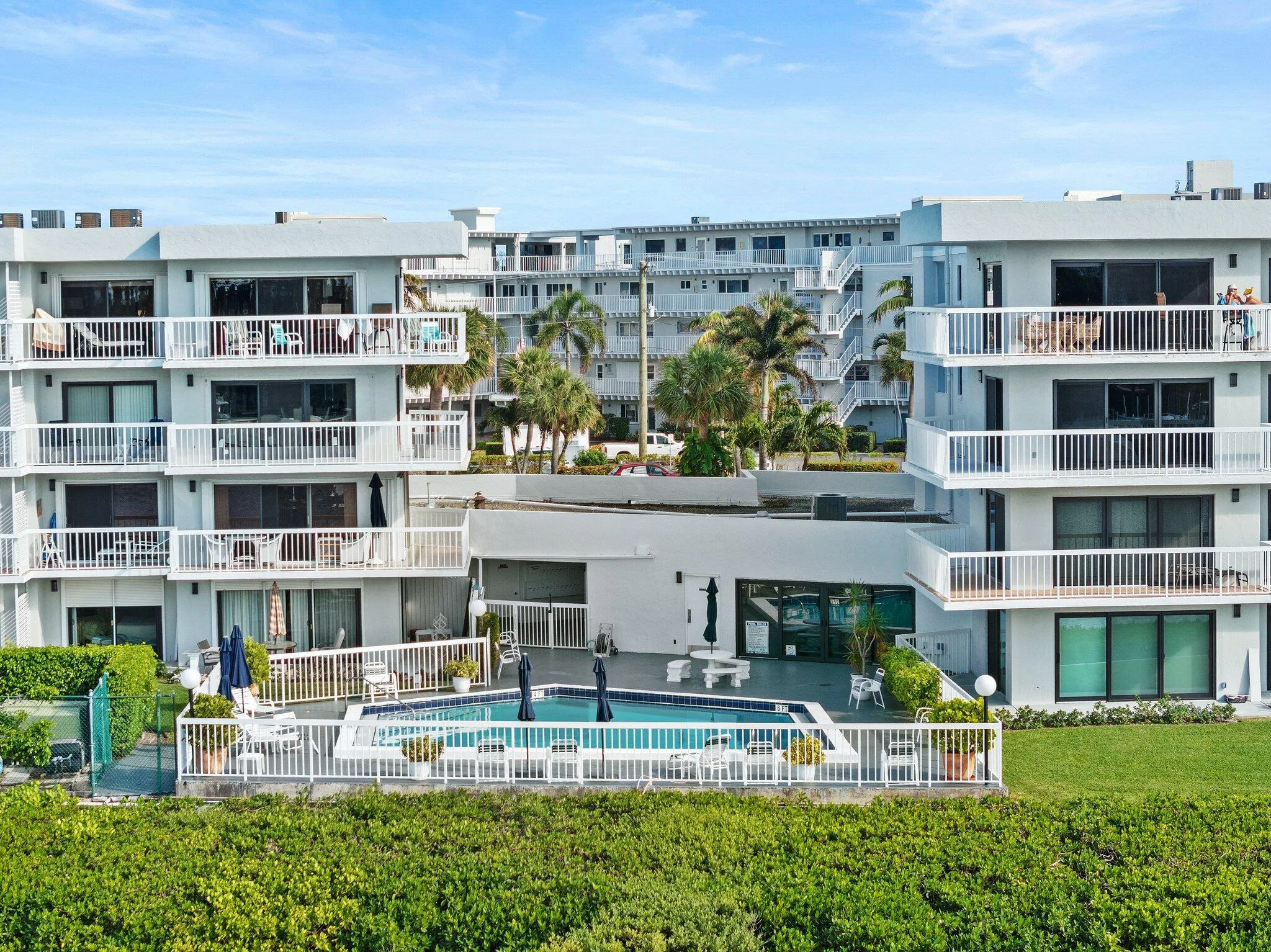 29-web-or-mls-3501-s-ocean-blvd-307