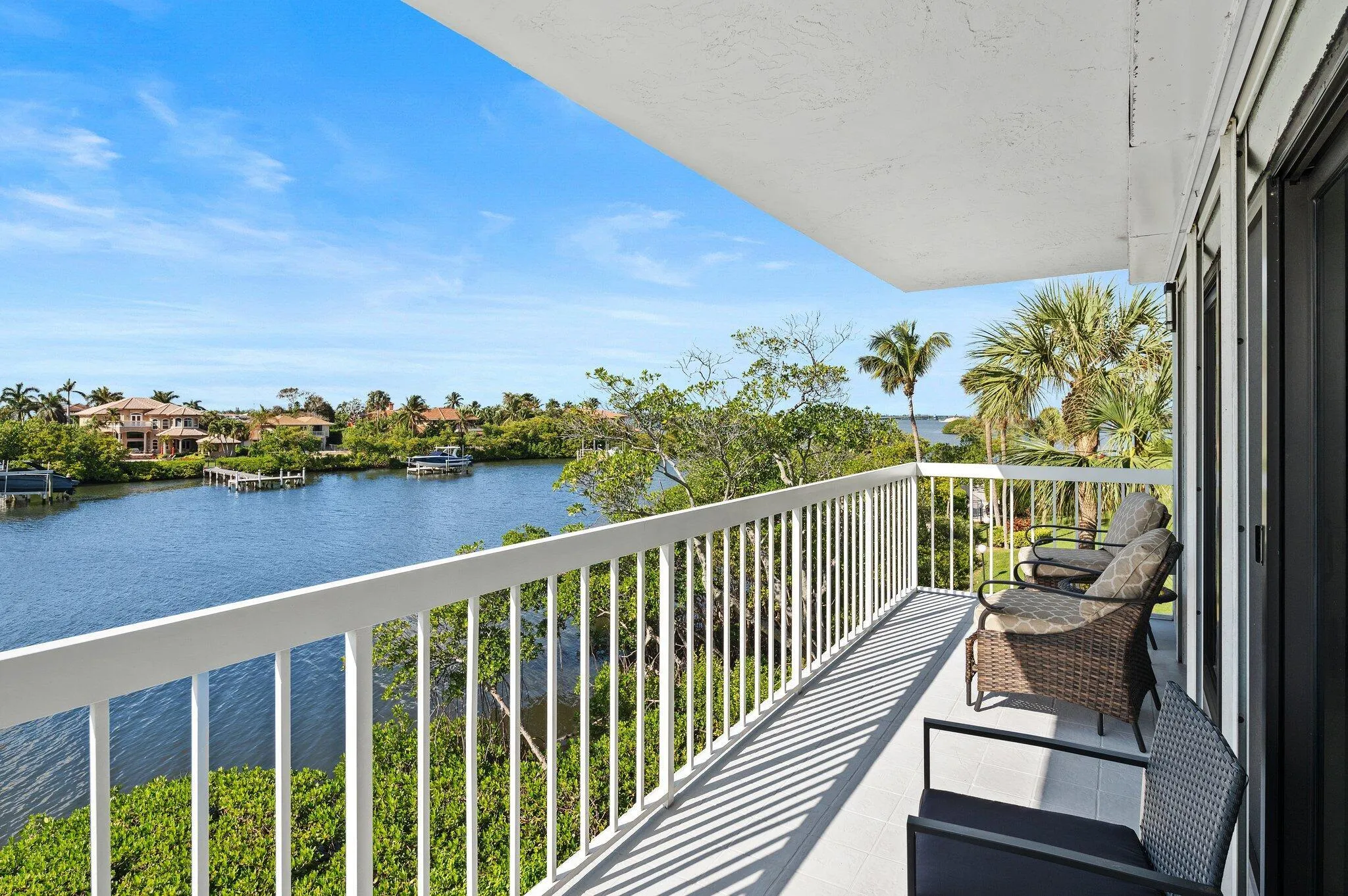 11-web-or-mls-3501-s-ocean-blvd-307