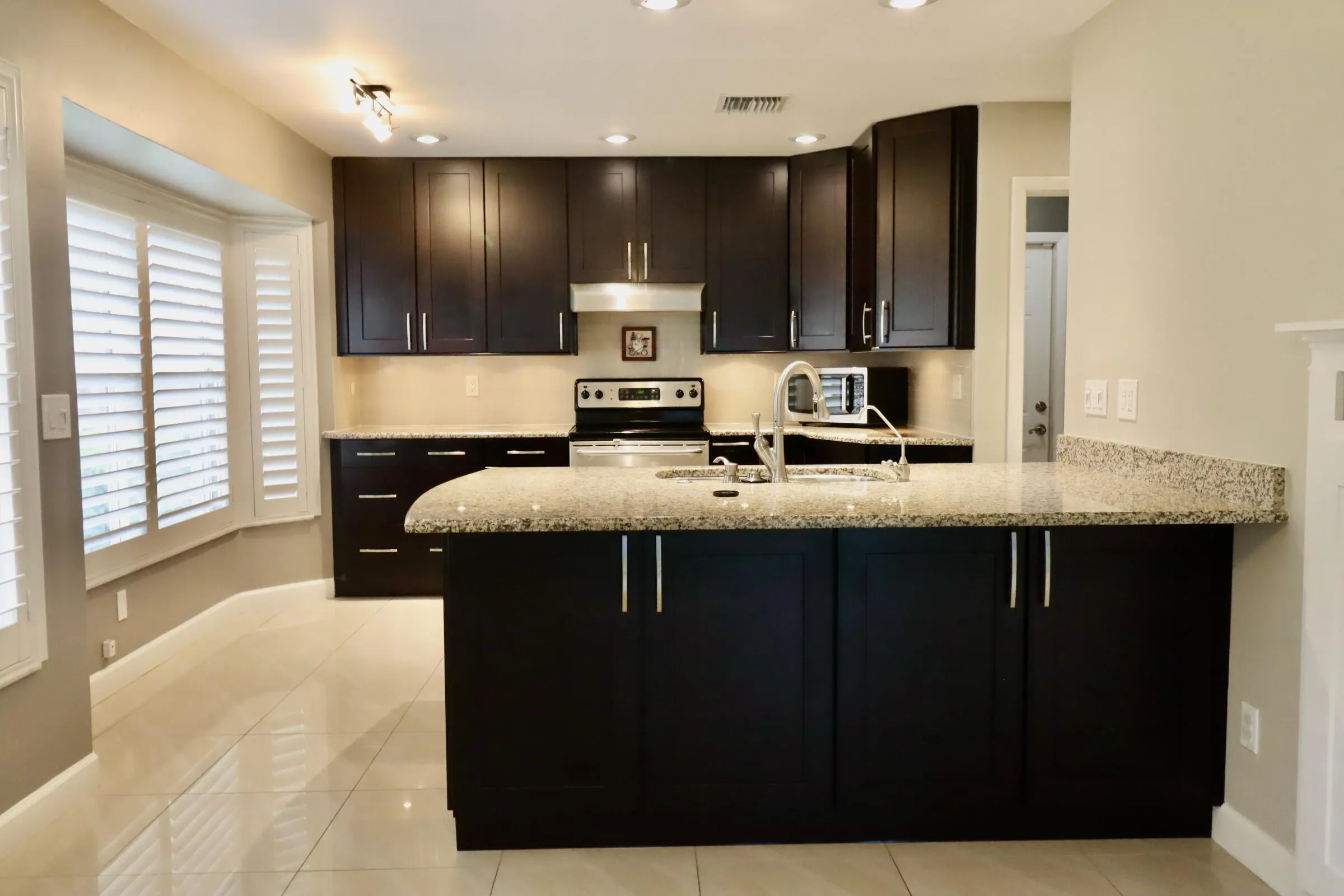 9-Kitchen 1