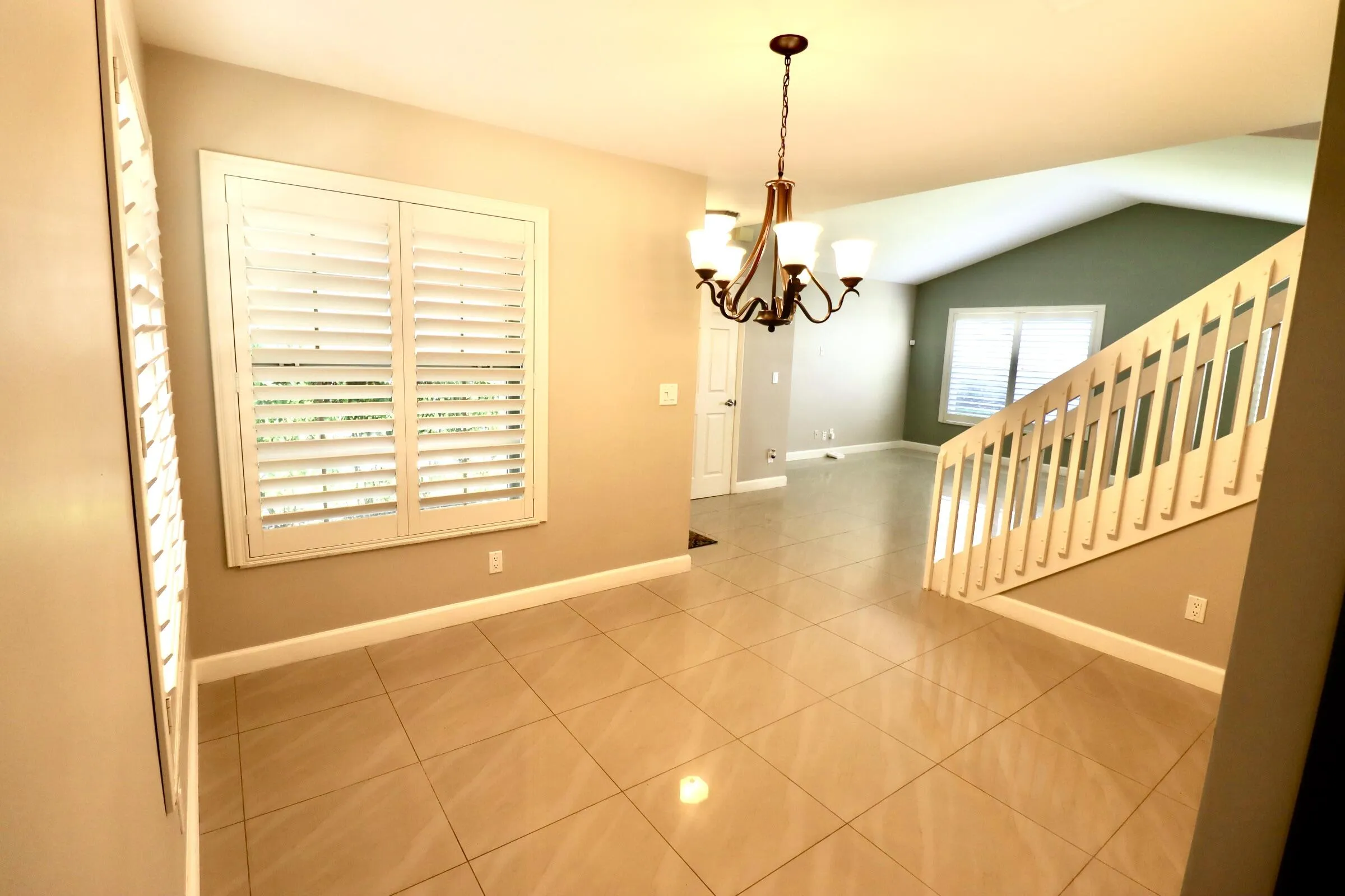 4-Dining Room