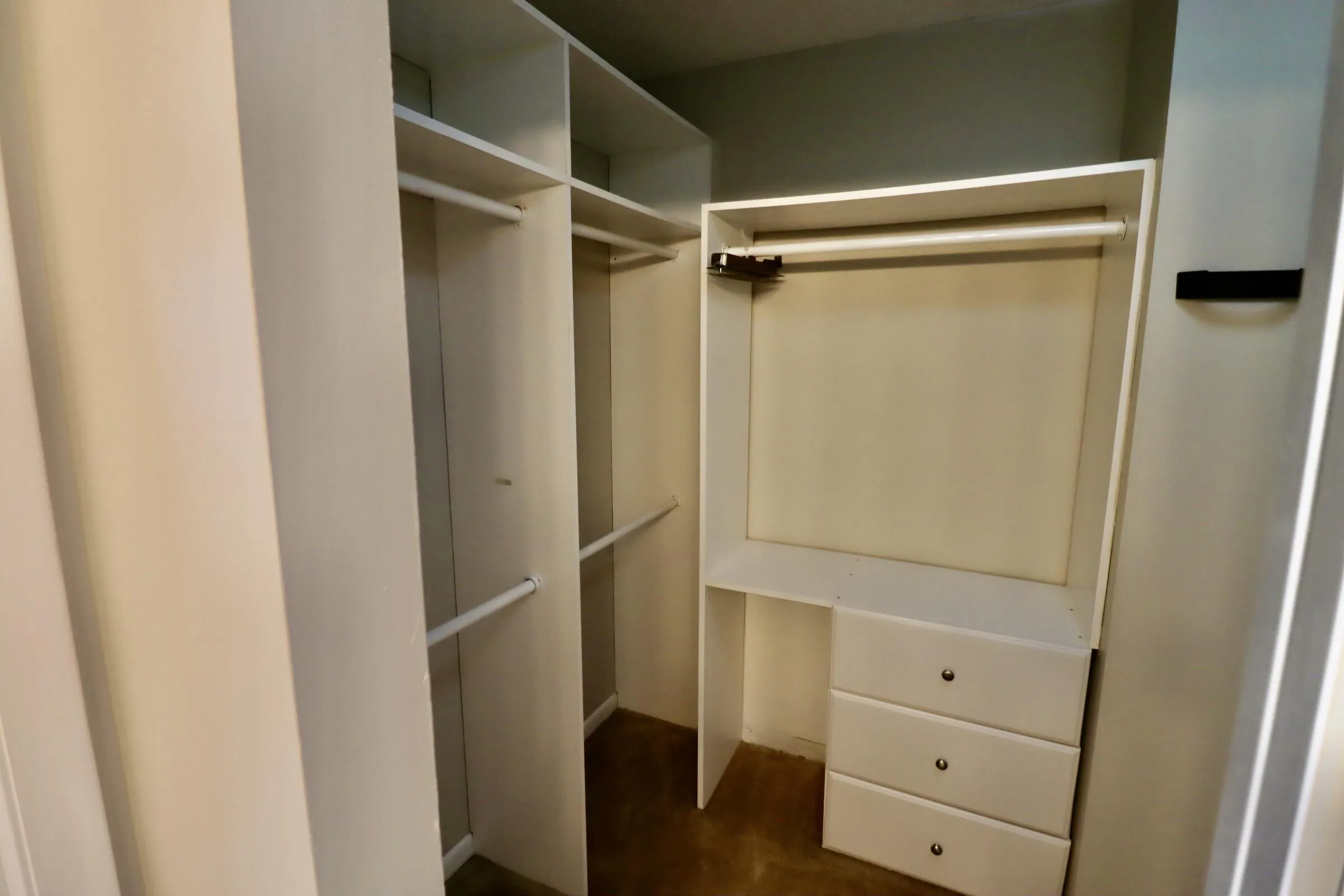 23-Master Closet 2