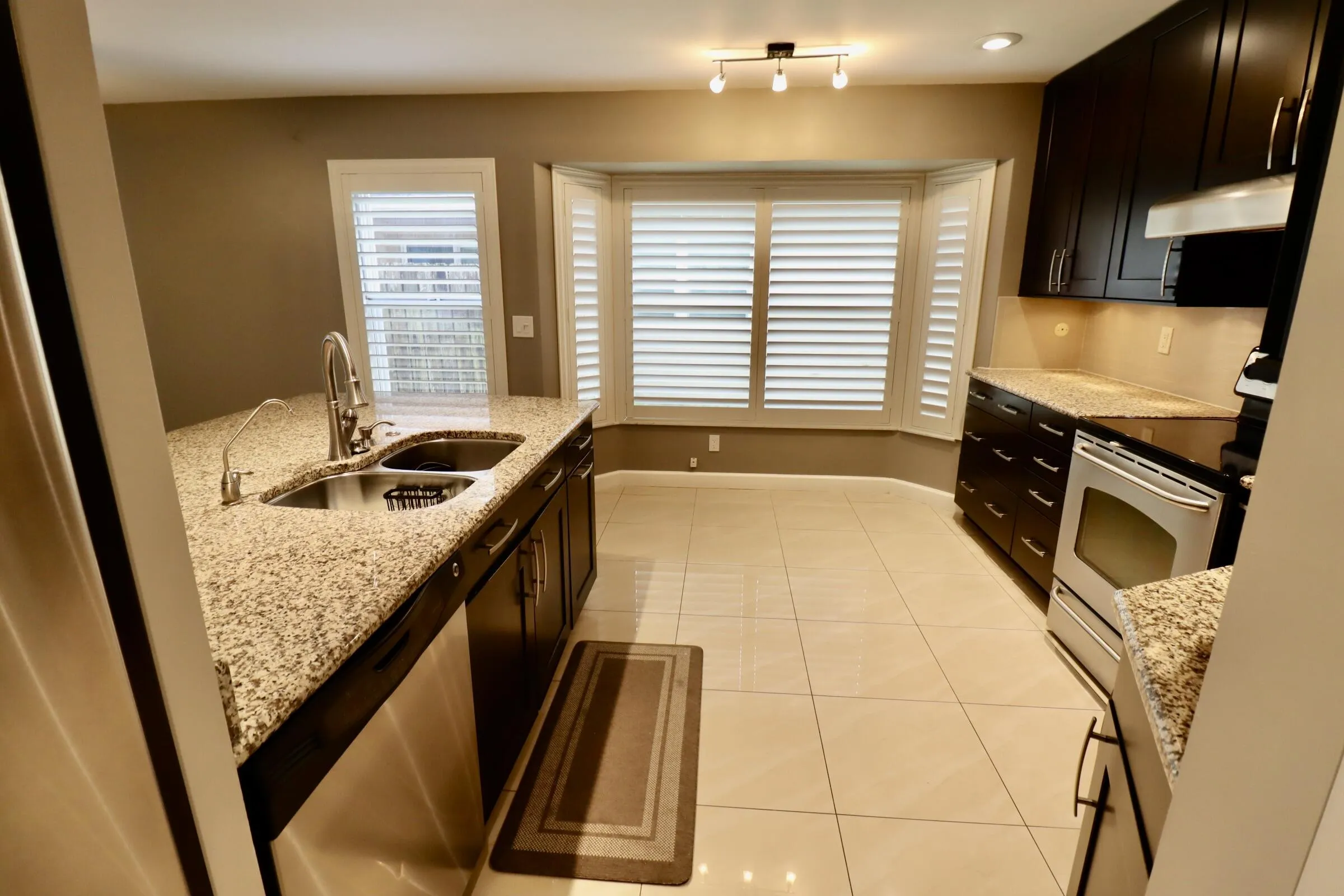 13-Kitchen 5