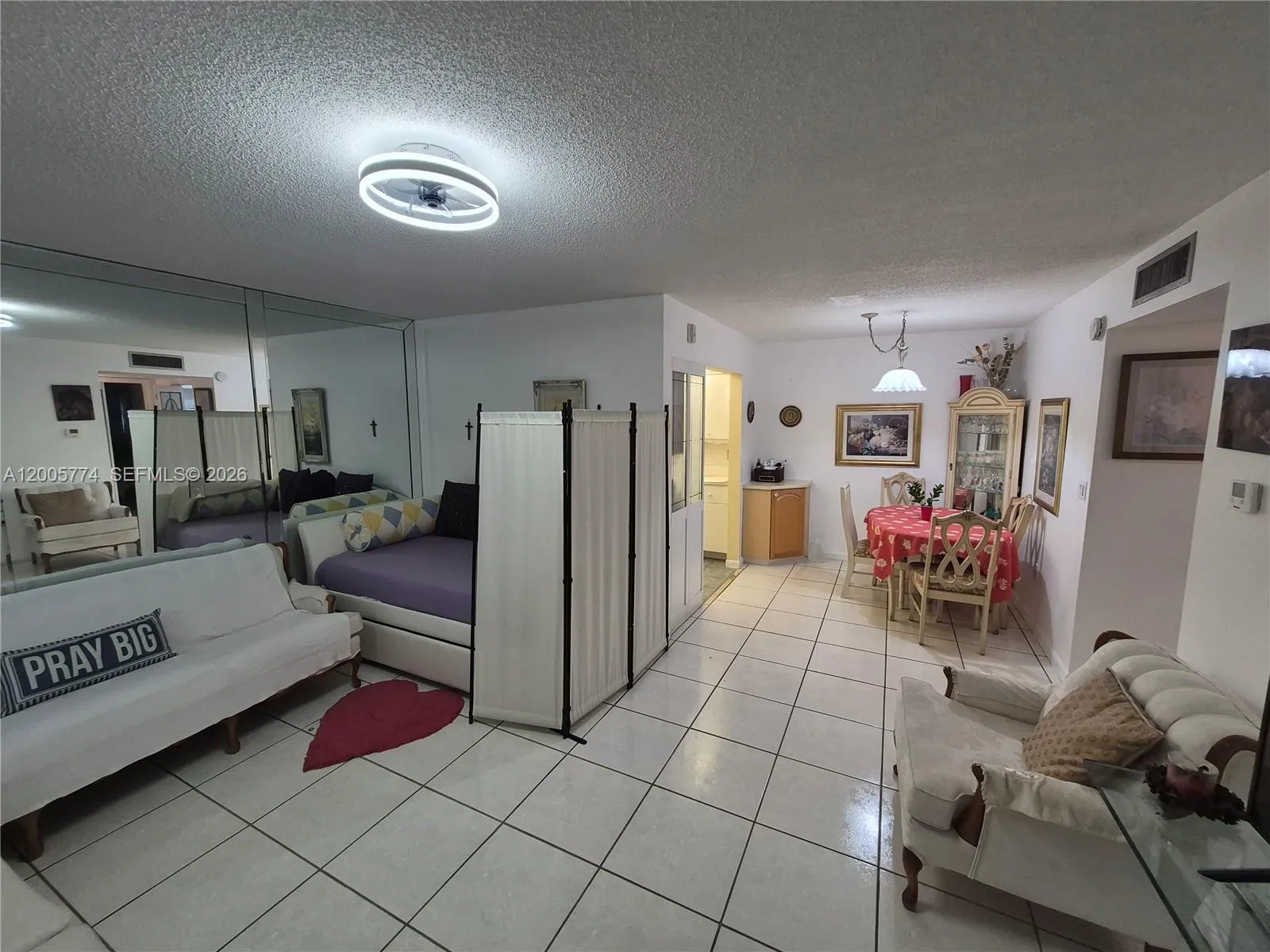 Living room - 415 NE 2nd ST - apt 202, Hallandade, FL