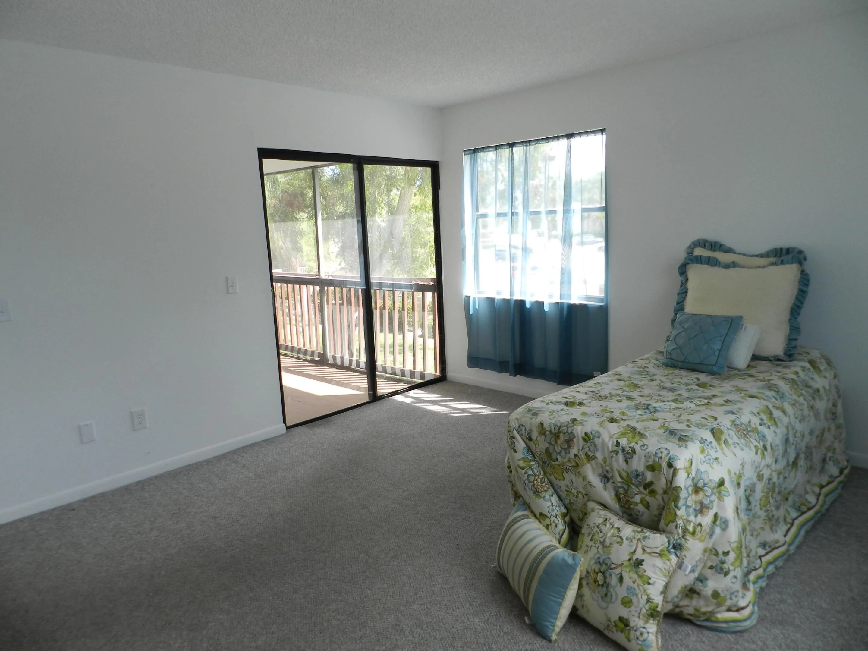 LAKE VIEW 15