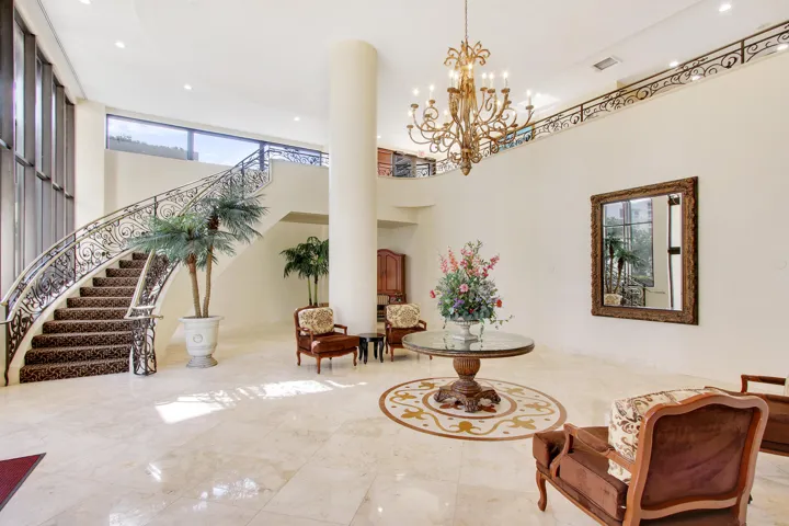 Lobby 2