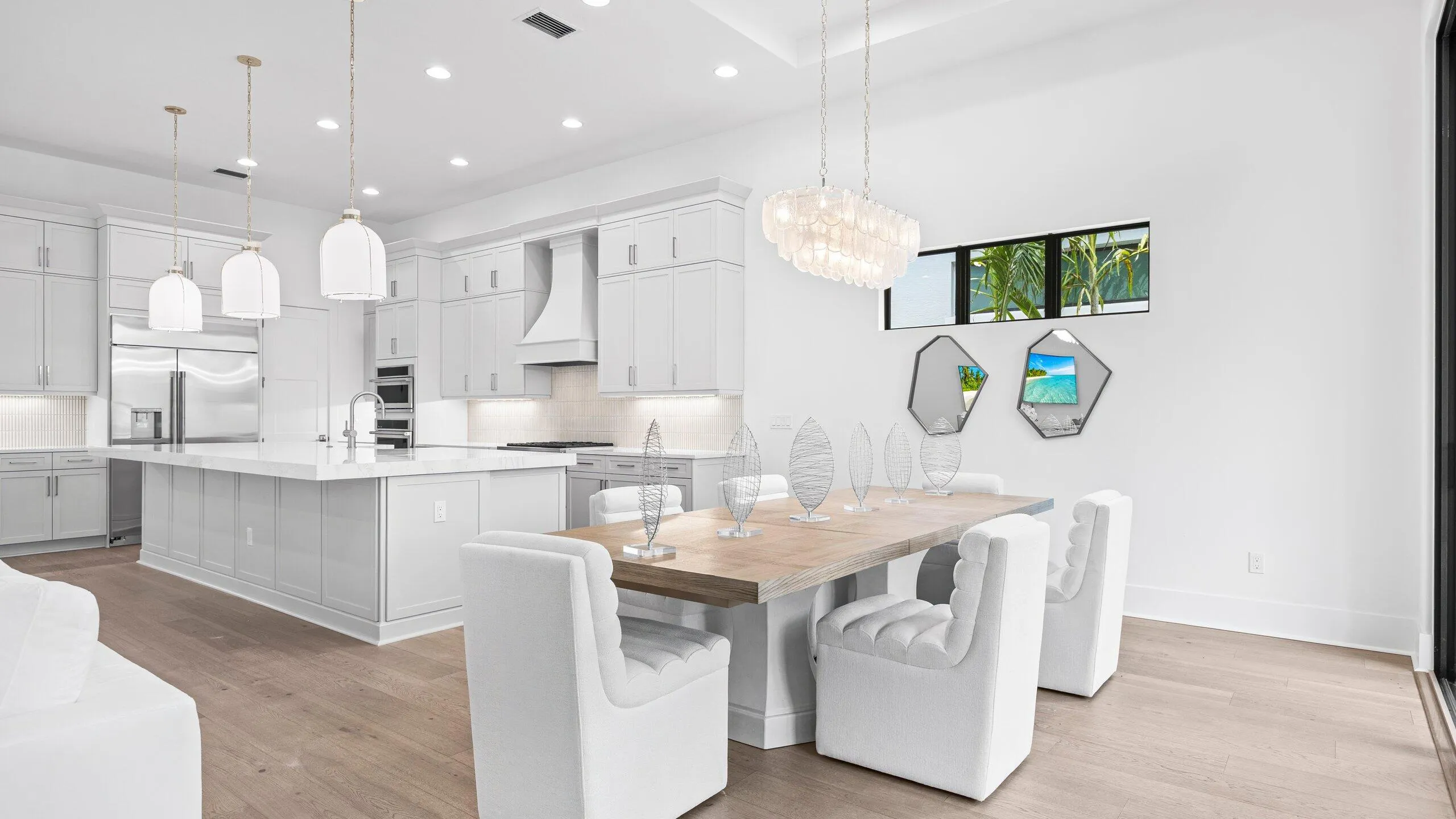 Dining-Kitchen staged