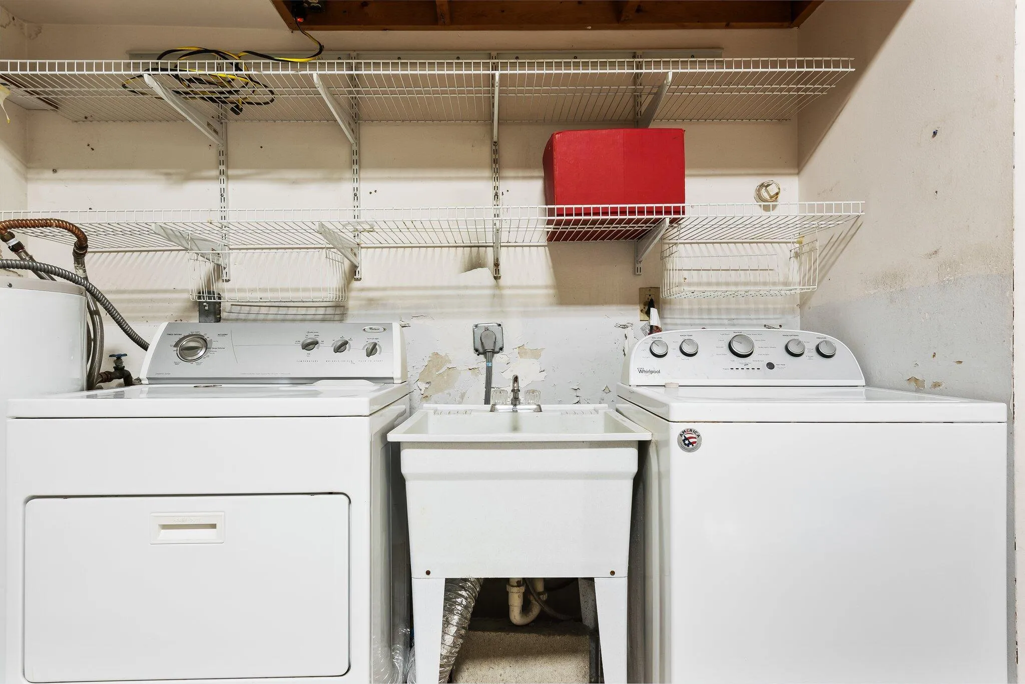 Washer/Dryer Utility Sink