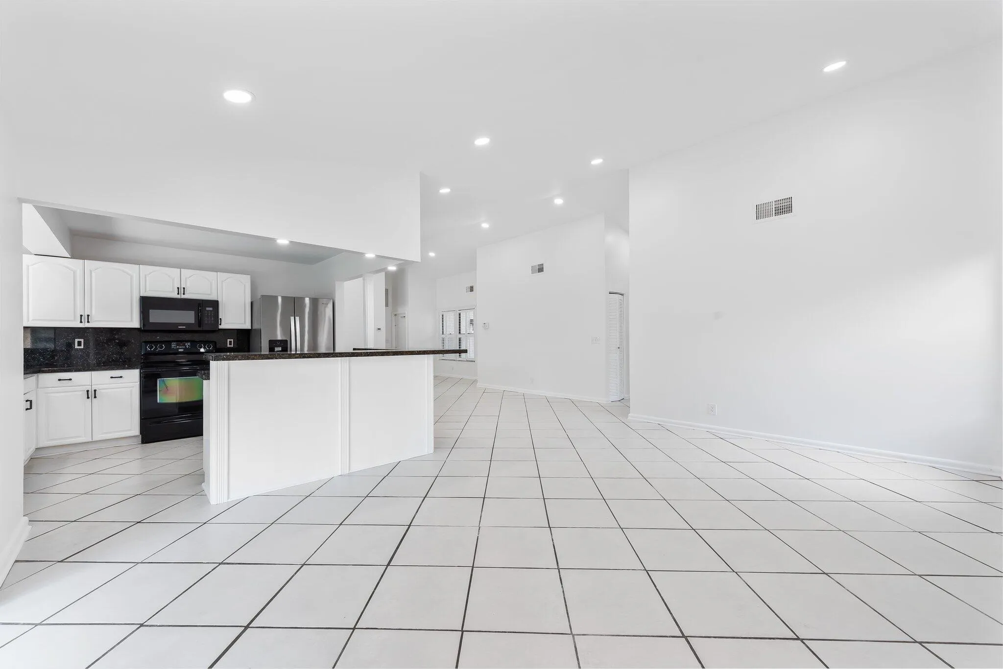 Large Family Room High Ceilings