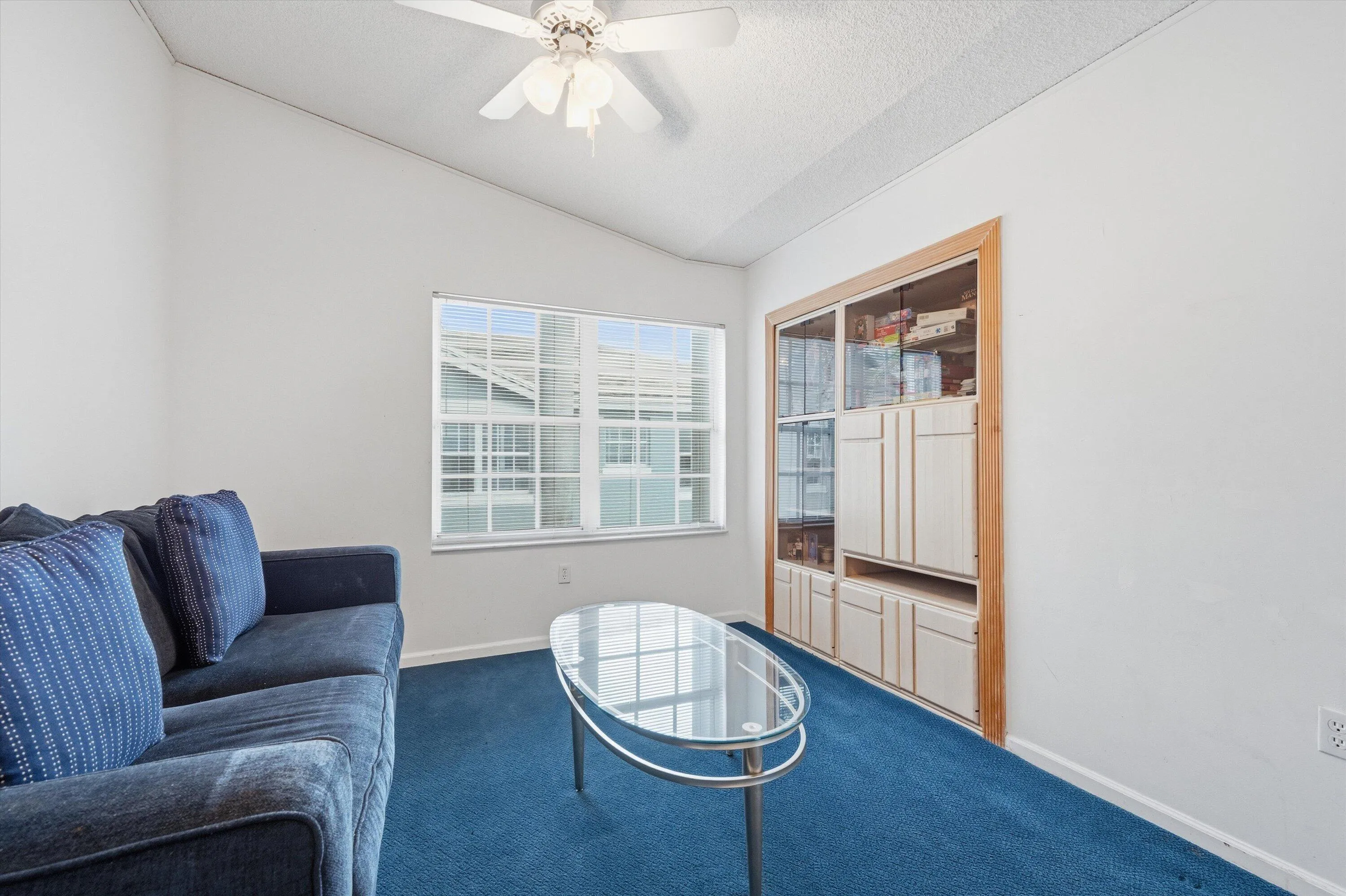 Guest Bedroom 2 or Den