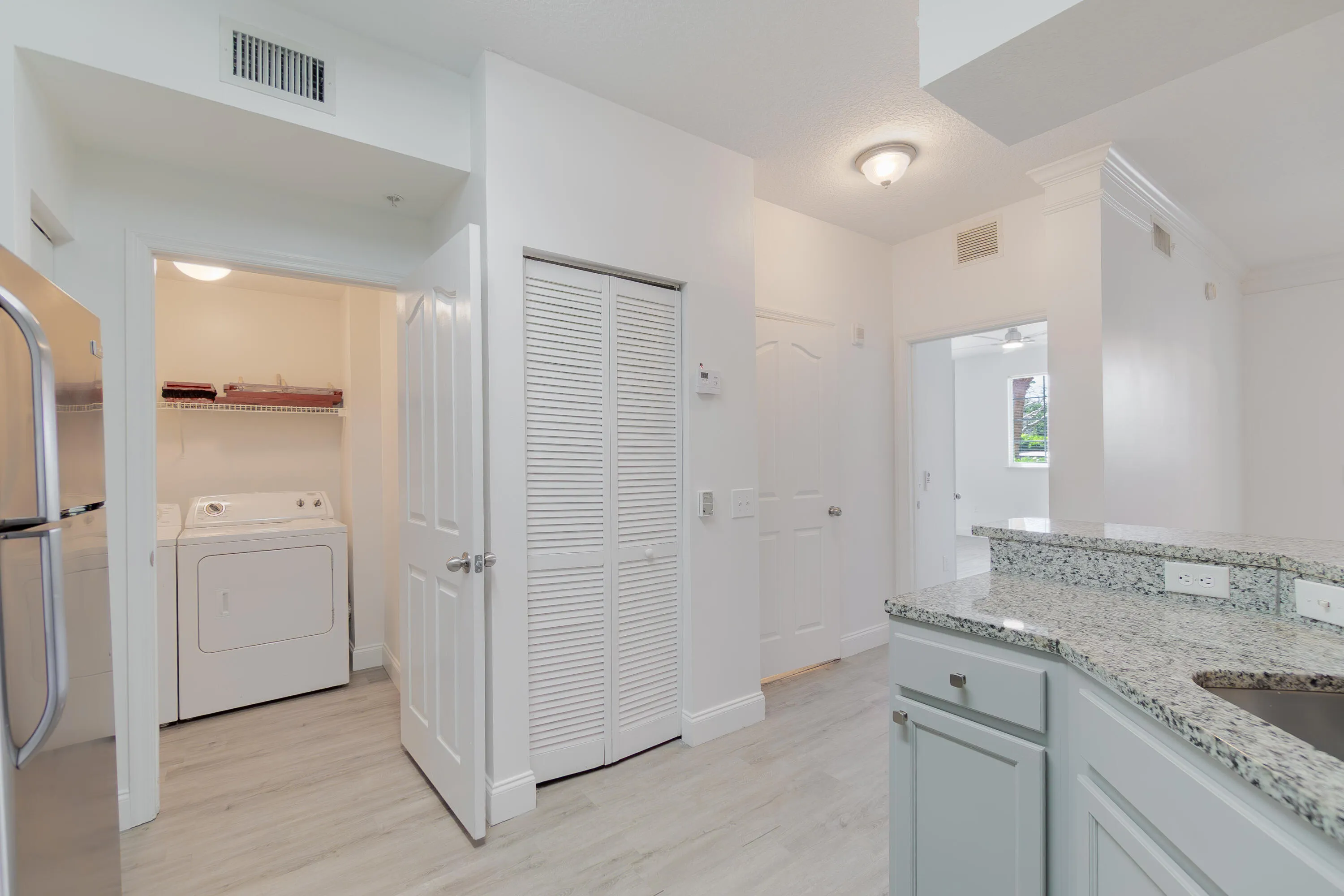 Kitchen/Laundry Room