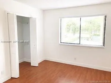 VERY SPACIOUS GUEST BEDROOM