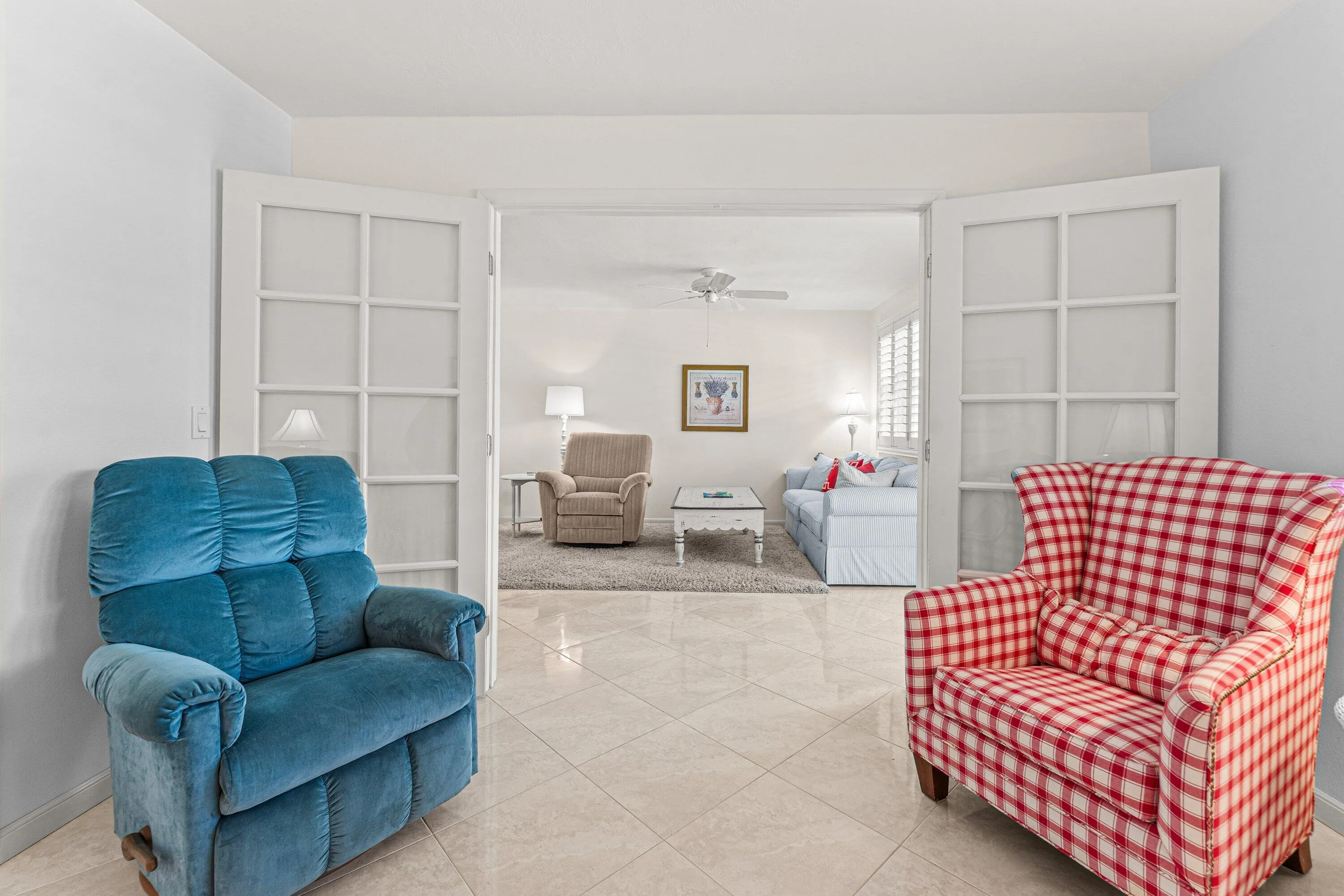 Has french doors for privacy