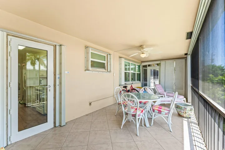 022-930OsceolaDrive-9-BocaRaton-FL-33432