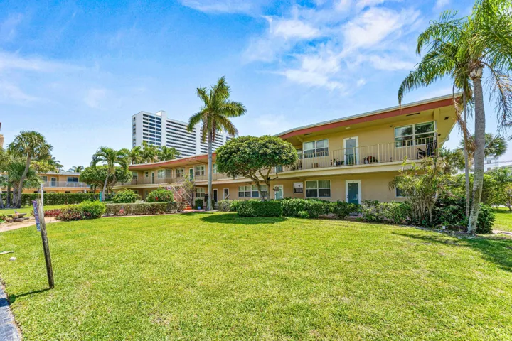 002-930OsceolaDrive-9-BocaRaton-FL-33432