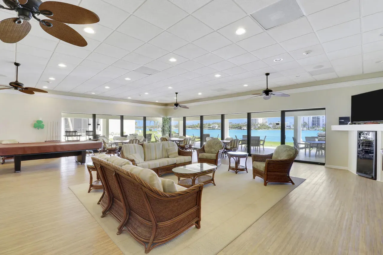 Lounge Area