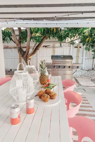 3057 outdoor dining 2