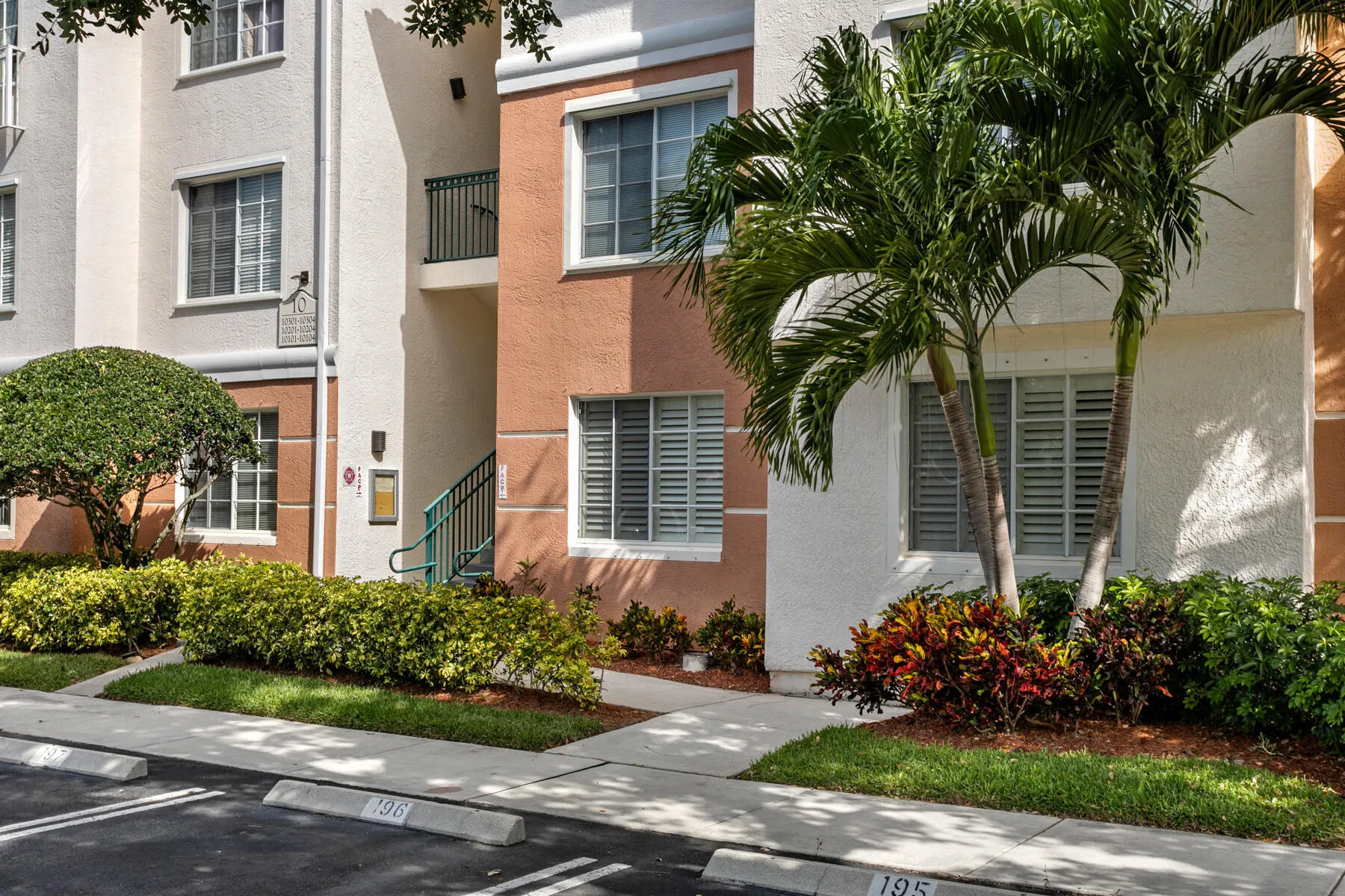 10103_Myrtlewood_01_MLS