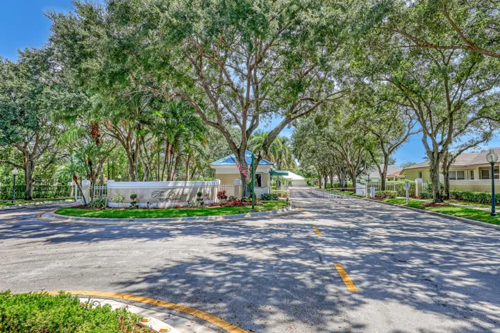 Estates of Royal Palm