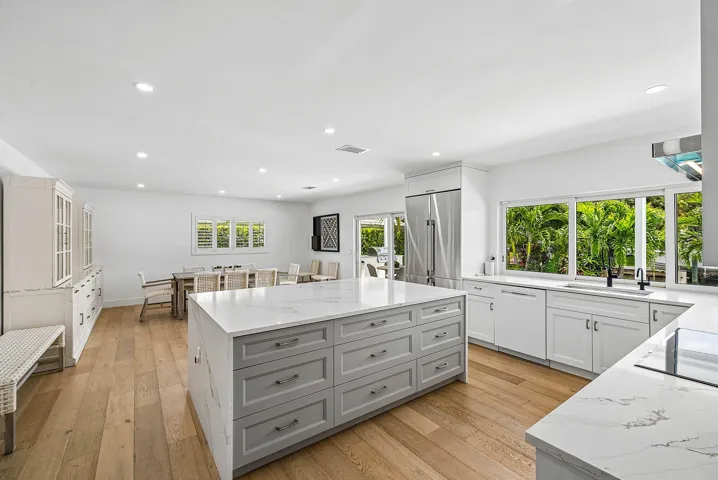 013-800HollyLane-BocaRaton-FL-33486-SMAL