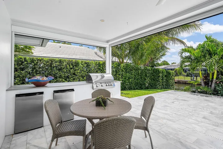 039-800HollyLane-BocaRaton-FL-33486-SMAL