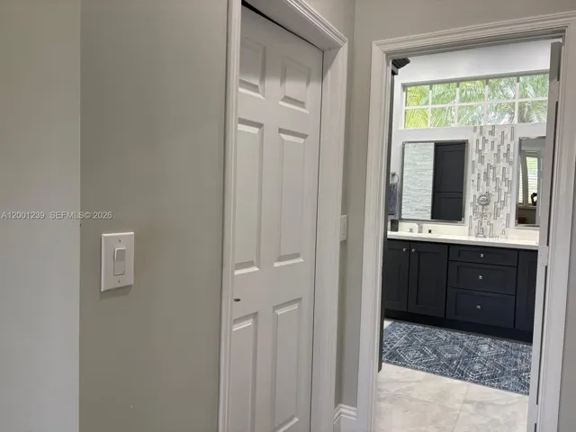 Walking closet