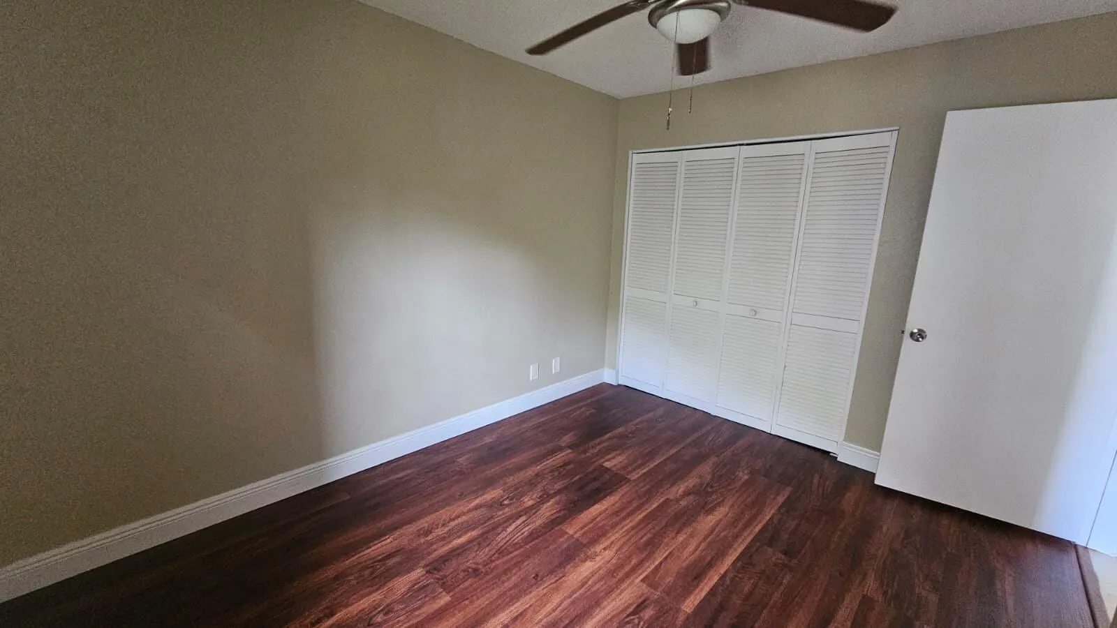 1581 2nd bedroom 1