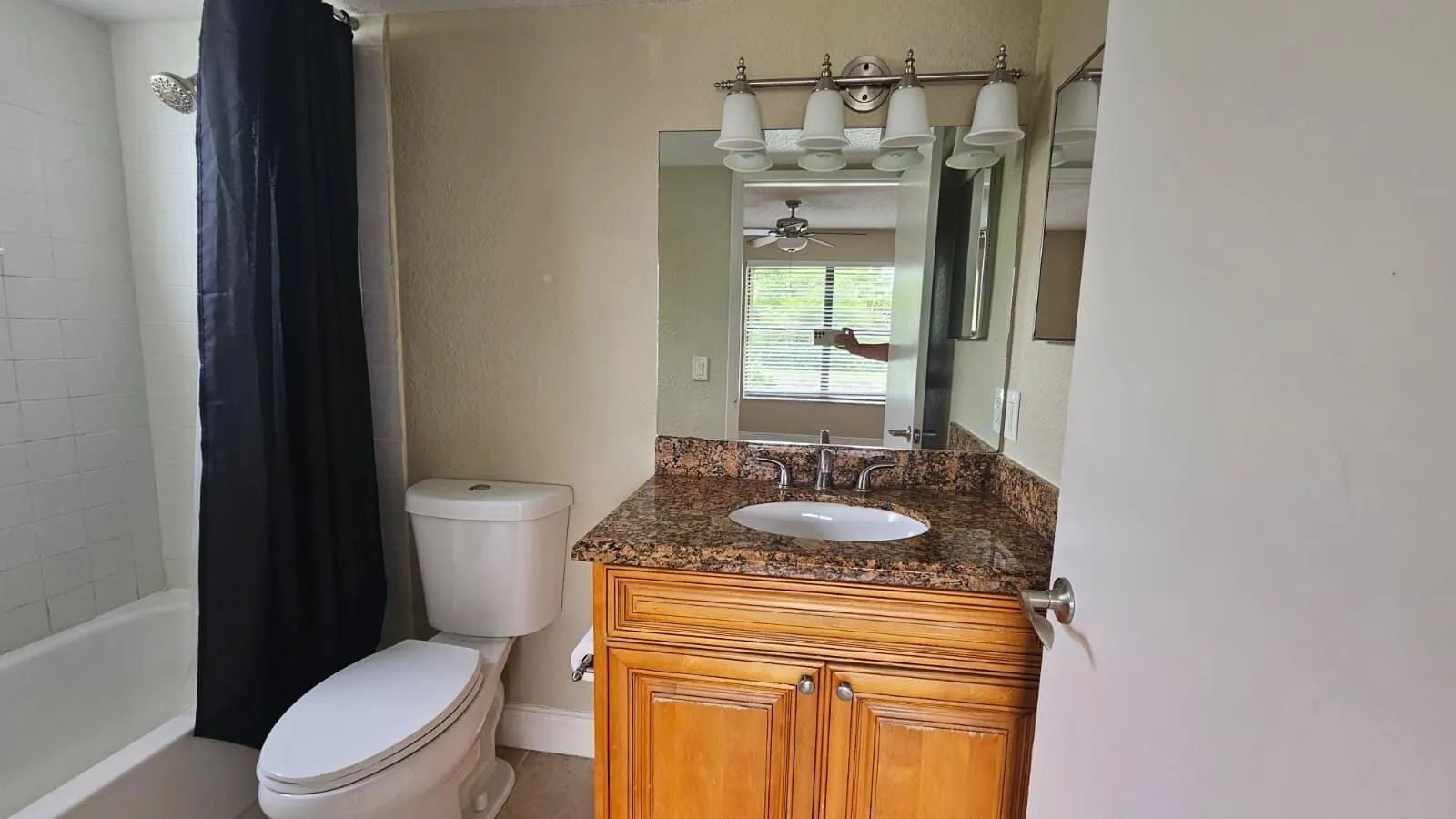 1581 bathroom 2