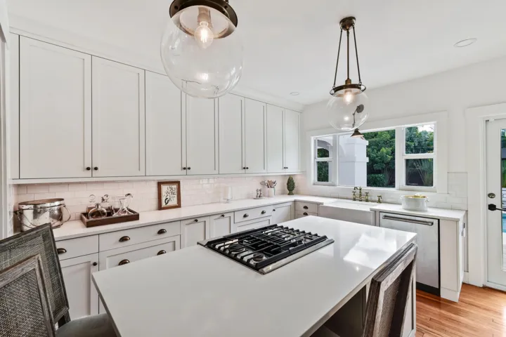 300BuckinghamDrive_12