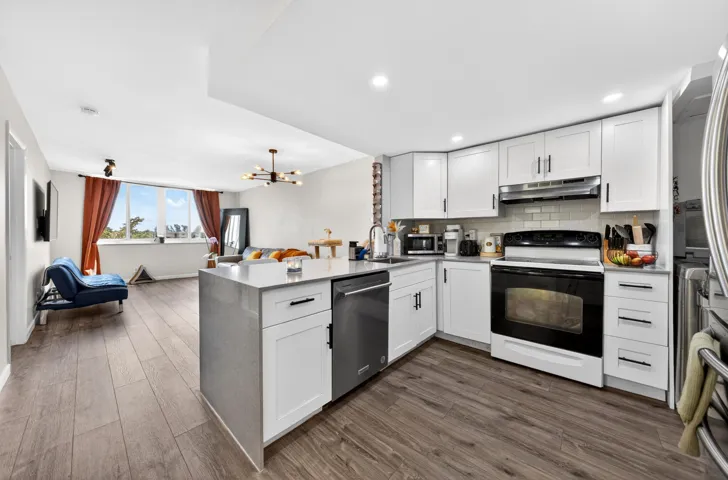 Kitchen-006-013-4000x2635