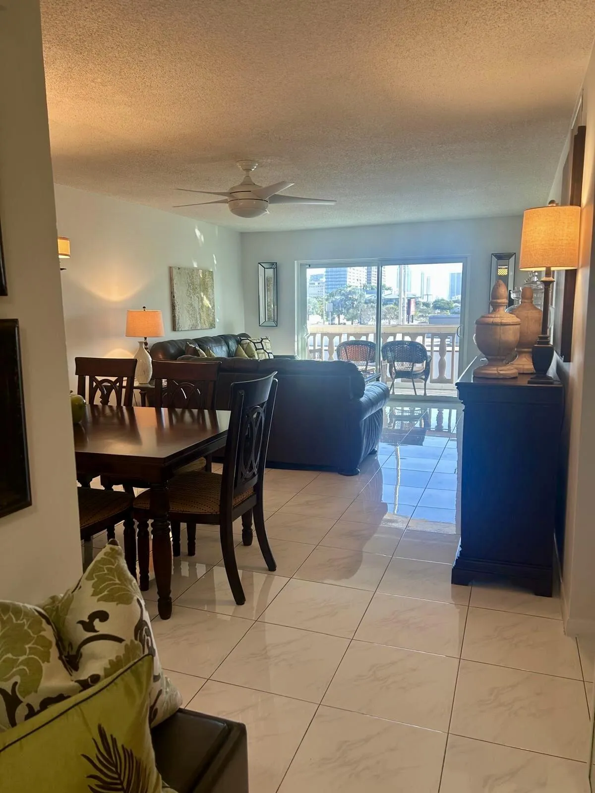 Main living Gulf