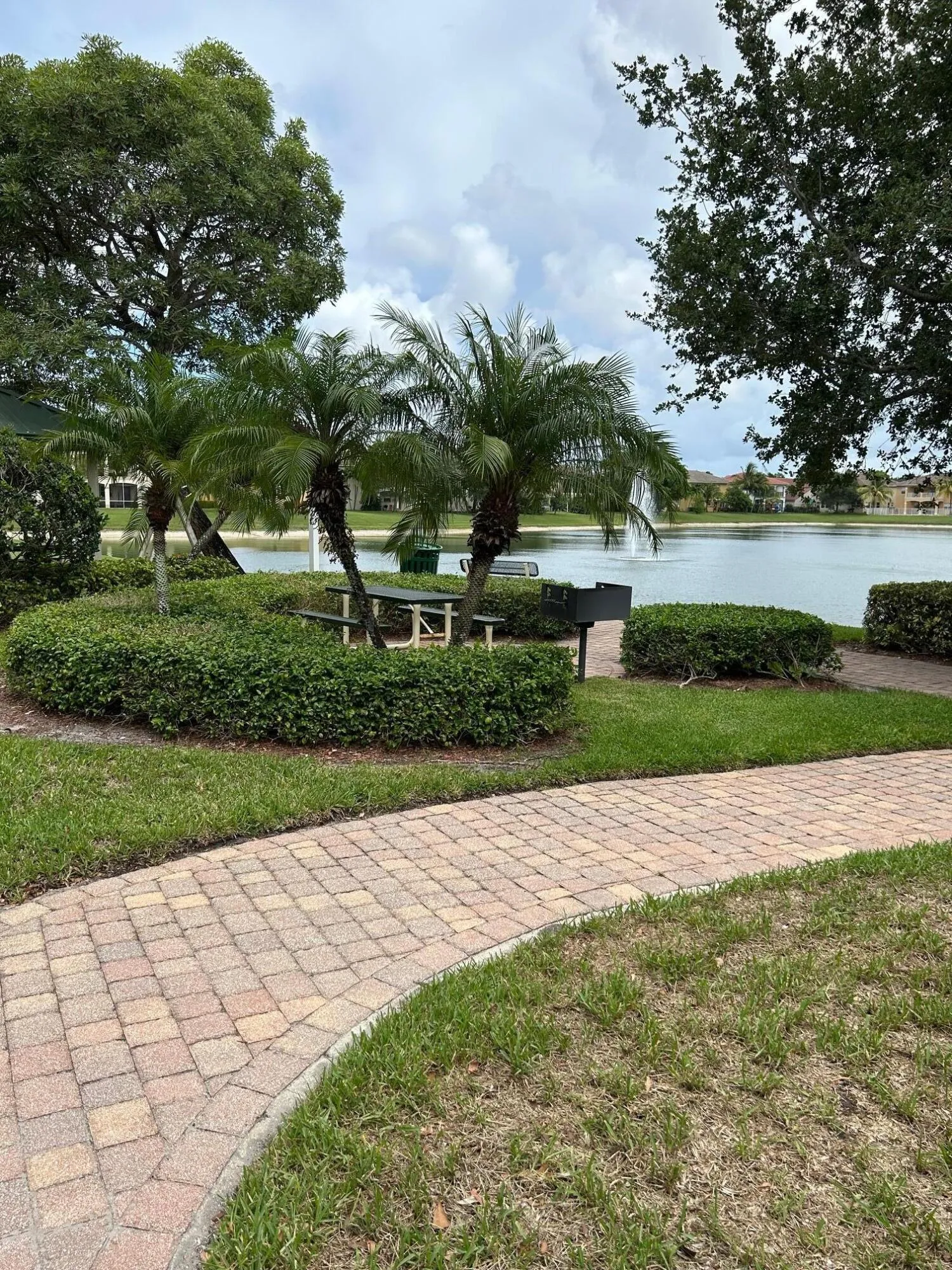 PICNIC AREA