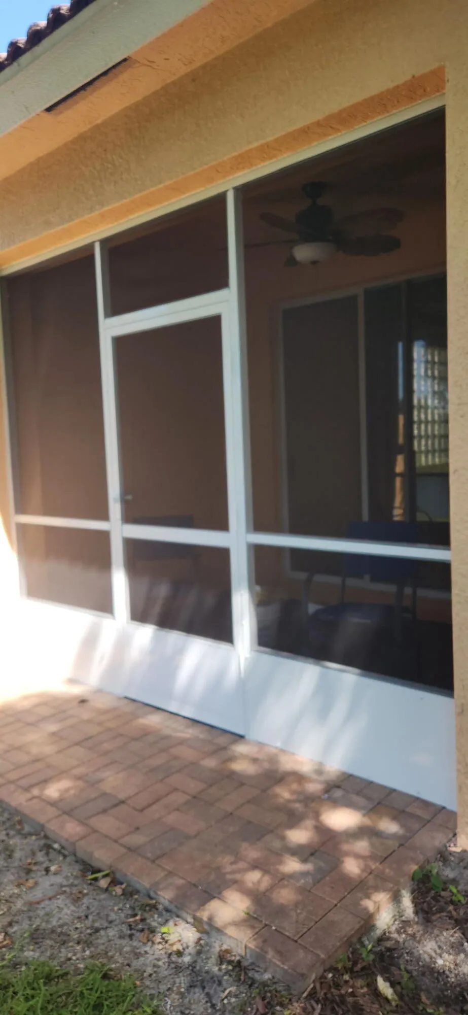 COVERED SCREENED IN PATIO (NEW SCREEN)