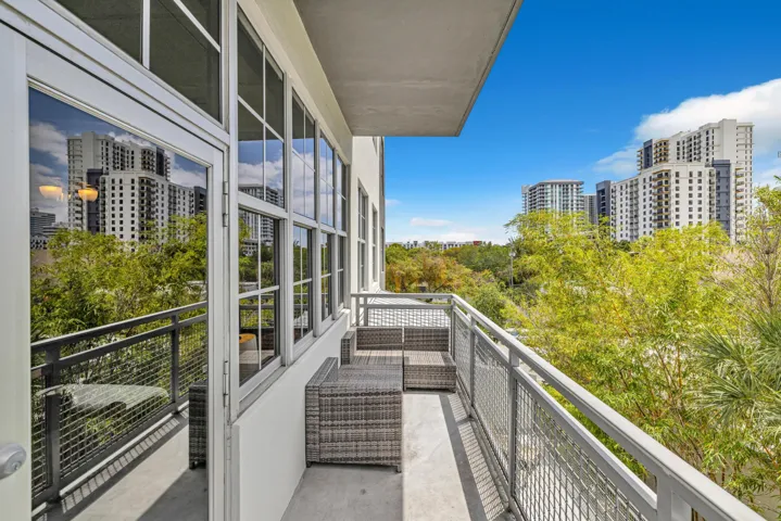 425 N ANDREWS AVE #303-22