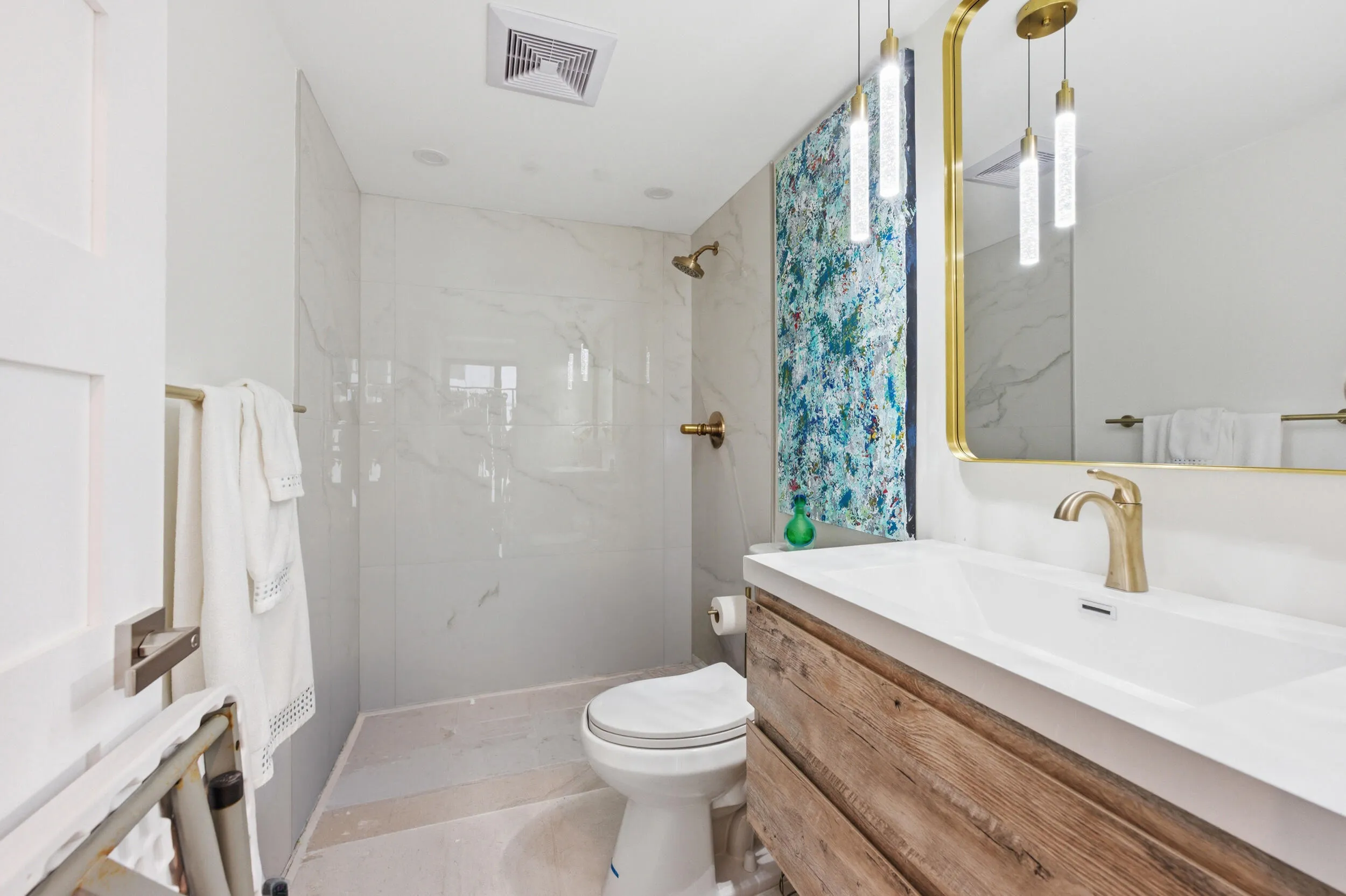 Guest Suite Bathroom