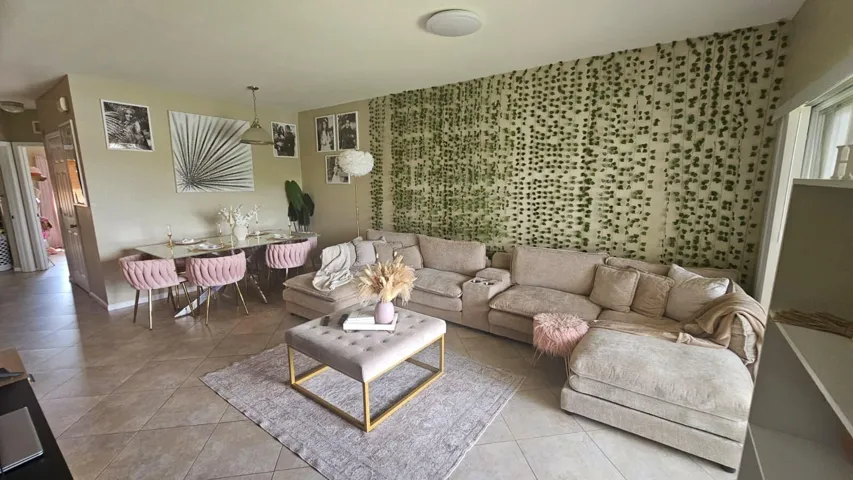 1145 living room.jpeg 1