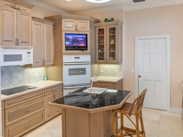 8327 S Hwy A1A Interior (24)
