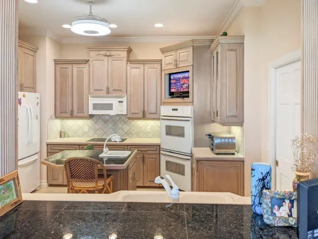8327 S Hwy A1A Interior (21)