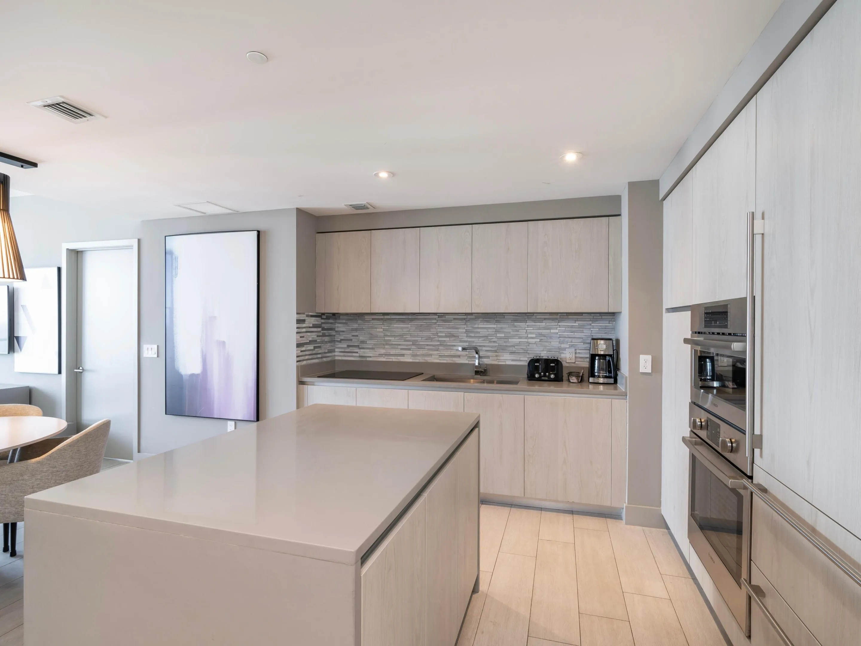 14. 4010 S Ocean Dr Interior