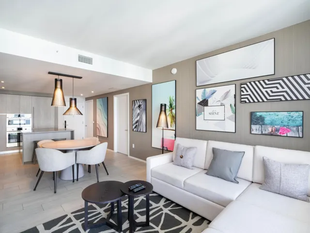 10. 4010 S Ocean Dr Interior