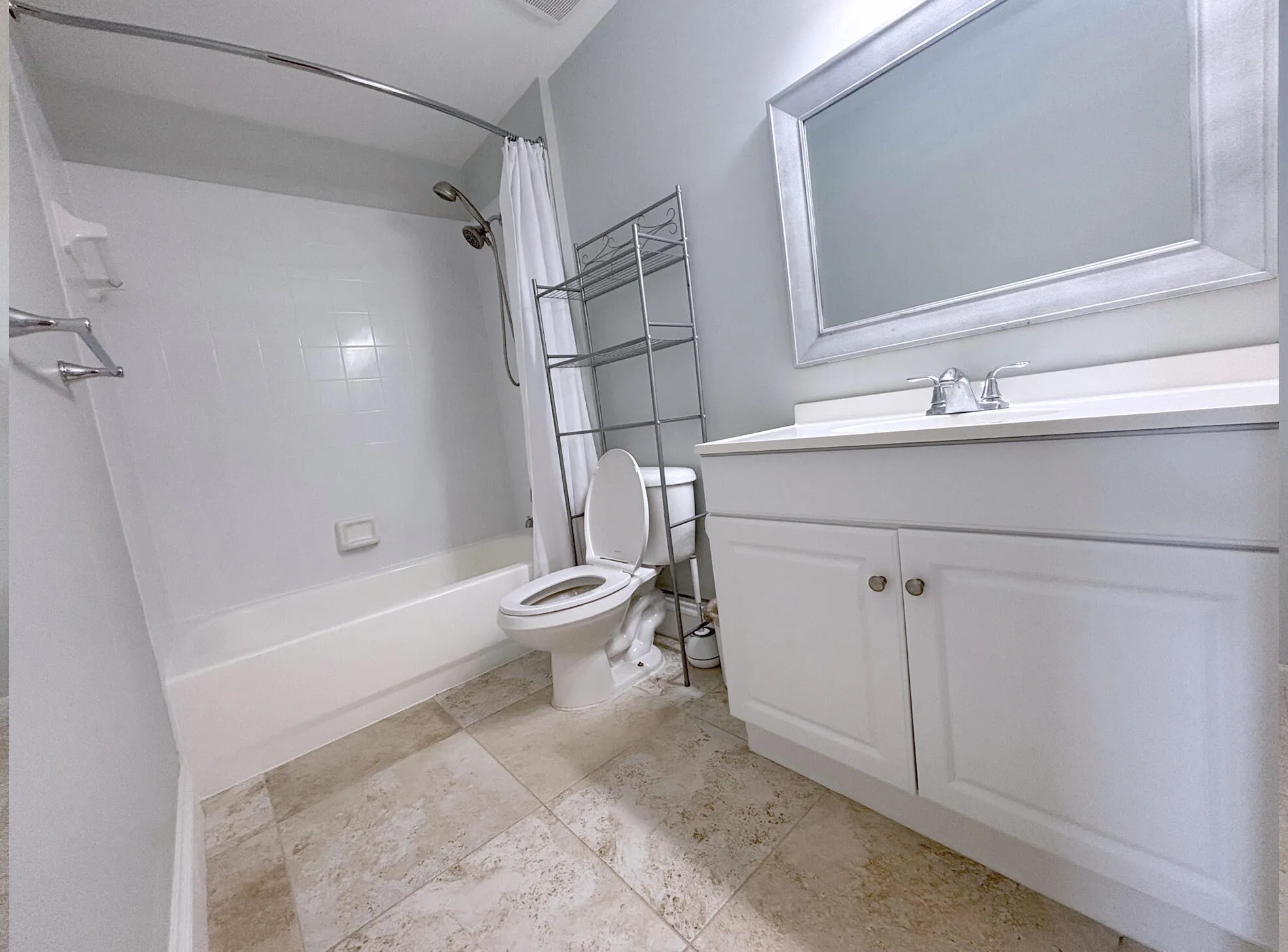 GuestBathroom1
