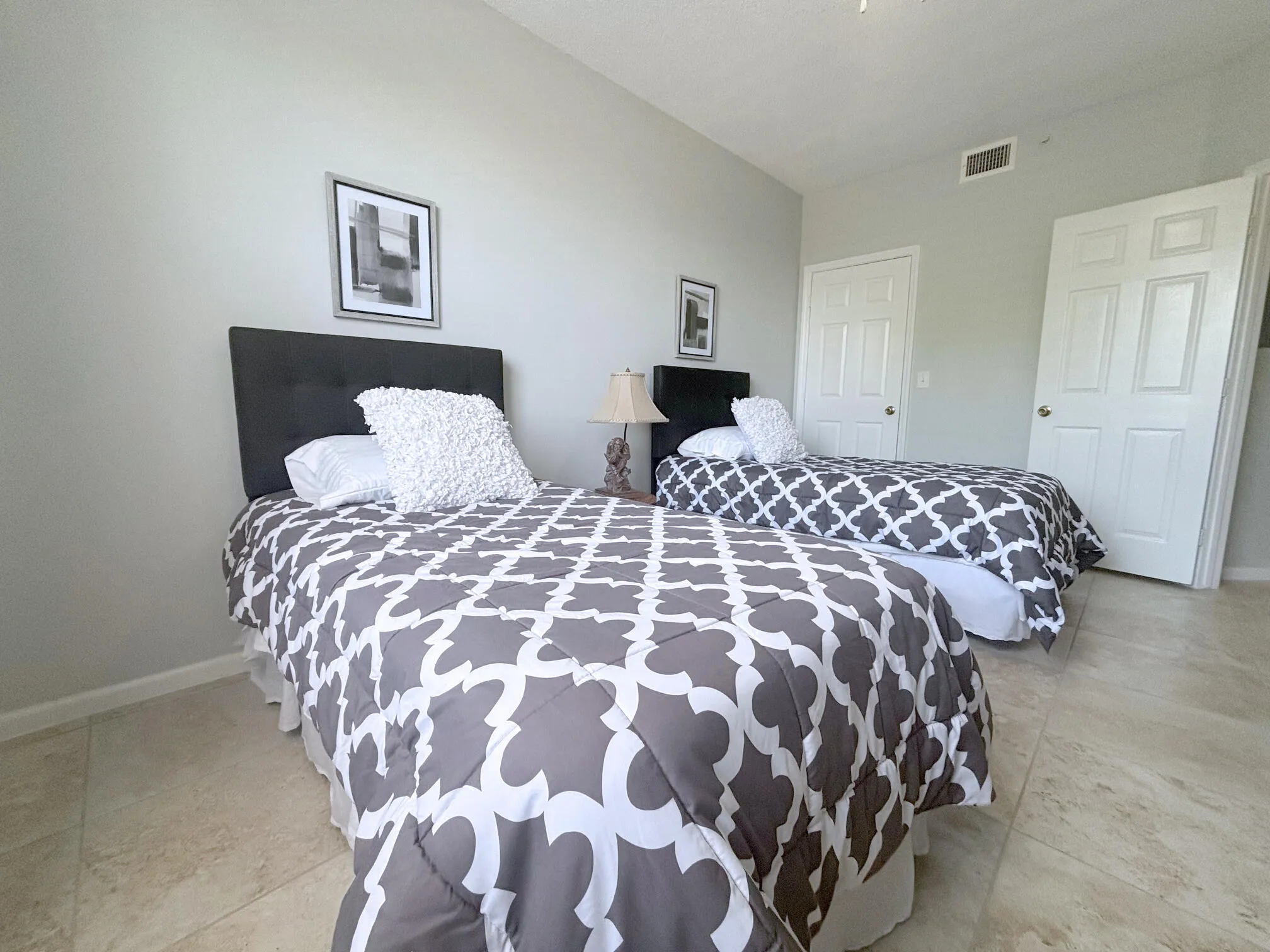 GuestBedroom2